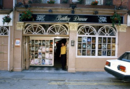 Bartley Dunne's, 1980s. Credit - 'Bartley Dunnes Reunion' Facebook