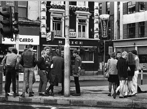 Top of Grafton Street with Rice's in background. Credit - Where Were You?